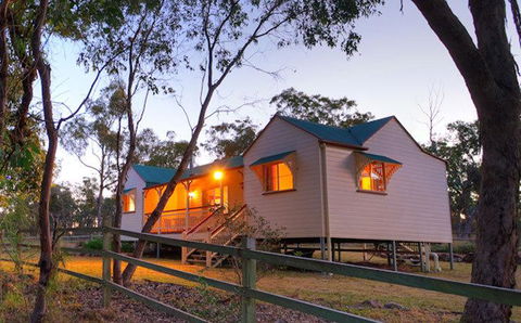 Accommodation Creek Cottages & Sundown View Suites - Tourism Hervey Bay 0
