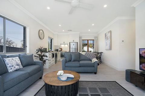 Accommodation Hunter - Adams Street Maitland - Tourism Hervey Bay 3