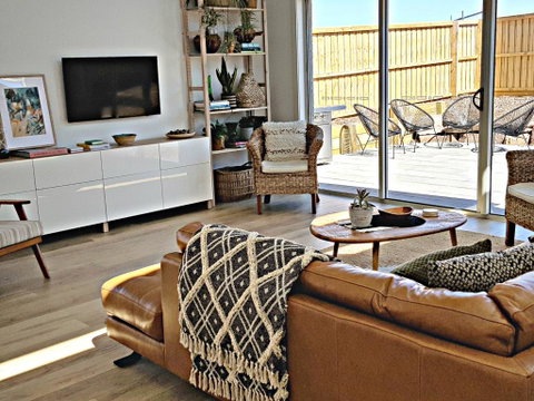 ADAGIO - Hervey Bay Accommodation 0