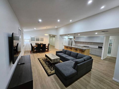 E 4 Room Retreat Family Friendly - Tourism Hervey Bay 0