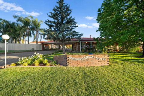 Econo Lodge Border Gateway Wodonga - Hervey Bay Accommodation 0