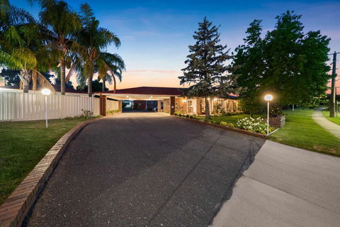 Econo Lodge Border Gateway Wodonga - Hervey Bay Accommodation 4