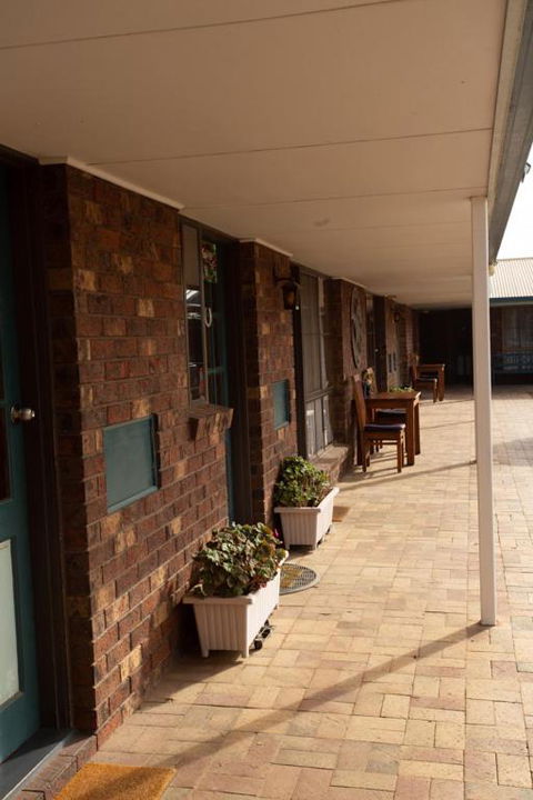 Donald Motor Lodge - Hervey Bay Accommodation 2