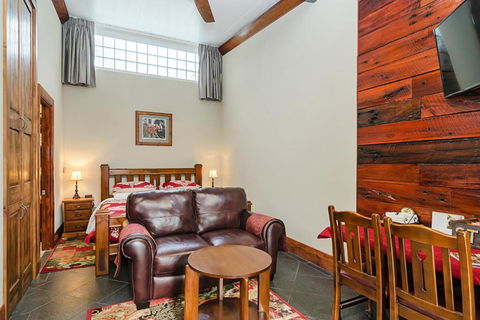Eagle Foundry Bed & Breakfast - Tourism Hervey Bay 4