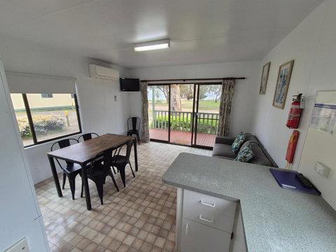 Eagle Point Caravan Park - Hervey Bay Accommodation 2