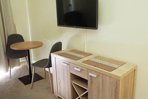 East Melbourne Studio - MCG, CBD, Shops, Transport - Tourism Hervey Bay 3