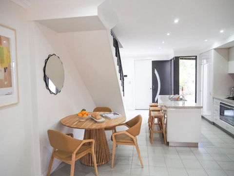 East Perth Townhouse - Hervey Bay Accommodation 1
