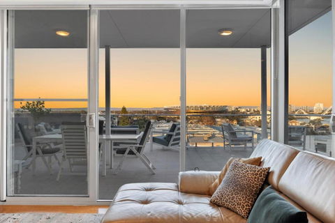 EAST34/60 - Urban Sanctuary - Hervey Bay Accommodation 1