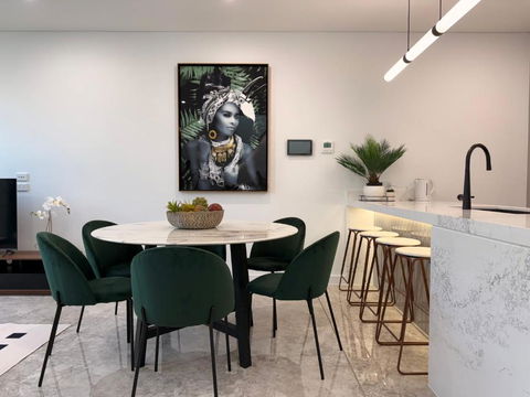 Eastgardens 4Bed 3Bath Brand New Townhouse 2 Car - Hervey Bay Accommodation 3