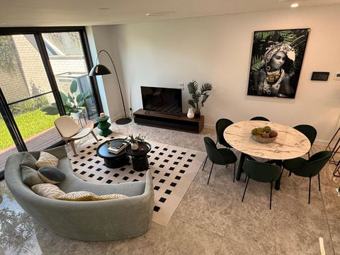 Eastgardens 4Bed 3Bath Brand New Townhouse 2 Car - Hervey Bay Accommodation 2