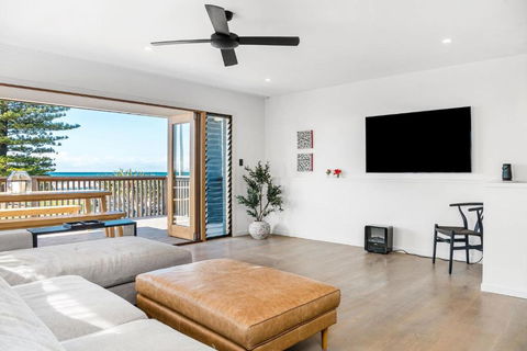 Eclipse - Across From The Beach - Hervey Bay Accommodation 3