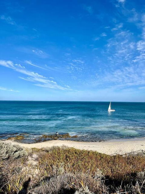 Dolce Vista - North Beach Coastal Haven - Tourism Hervey Bay 4