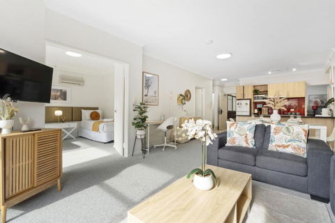 East Perth Family Zen - Hervey Bay Accommodation 0