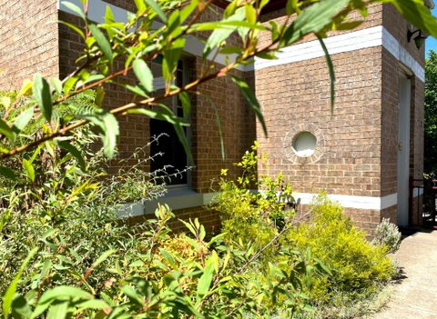 Dora Hall - Very Central - Hervey Bay Accommodation 3