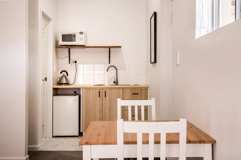 EM Apartments - Hervey Bay Accommodation 4
