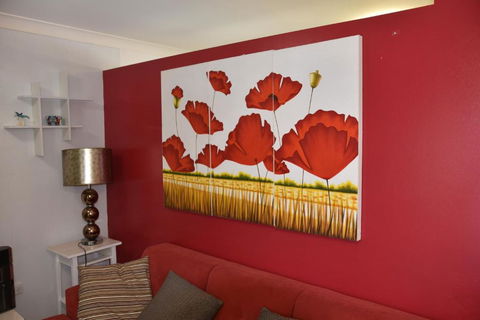 Entire Family Home With Private Pool - Hervey Bay Accommodation 3