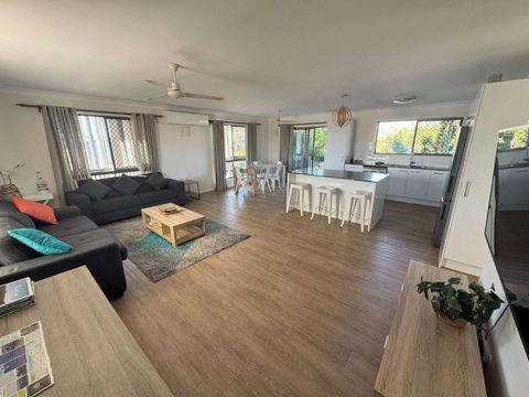 Entire Home Minutes To Beach - Hervey Bay Accommodation 3