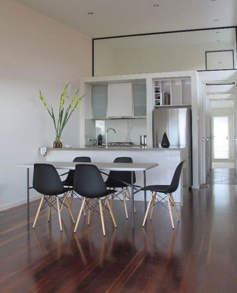 Escape@villamanta Long+short Stays Geelong CBD - Hervey Bay Accommodation 3