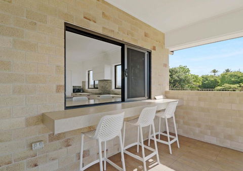 ESCAPE WITH A VIEW - Hervey Bay Accommodation 4