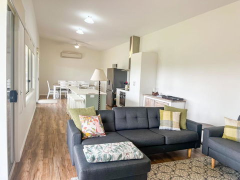 Eucalyptus House - Tourism Hervey Bay 2