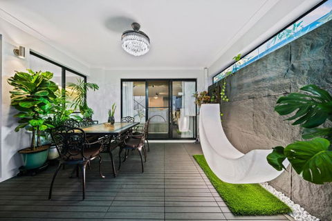 Equitice Winter Moonlight Villa - Tourism Hervey Bay 3