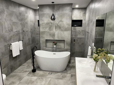 Fairy Meadow Beach House - Hervey Bay Accommodation 3