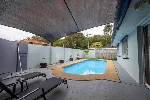 Family-Friendly Retreat With Pool & Spacious Living - Tourism Hervey Bay 0