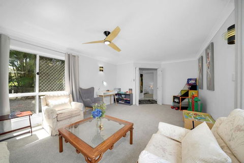 Family Escape Serene Oasis With Pool And AC - Hervey Bay Accommodation 4