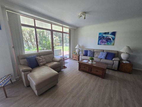 Fathoms 1 - Tourism Hervey Bay 3