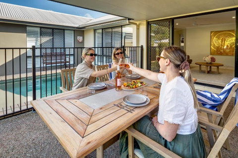 Fig Tree Family Home In Currimundi - Tourism Hervey Bay 2