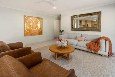 Fig Tree Family Home In Currimundi - Tourism Hervey Bay 1