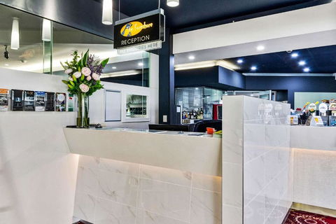 Foreshore Hotel - Hervey Bay Accommodation 2