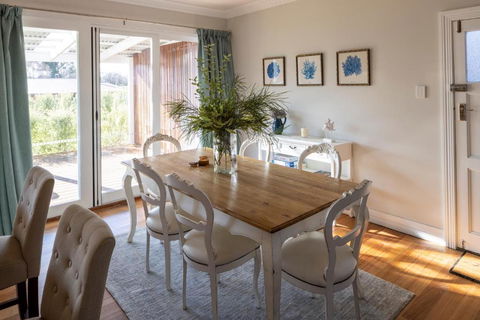 FOREST CORNER - 3 BEDROOM WEATHERBOARD, TRENTHAM - Hervey Bay Accommodation 1