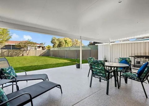 Geoff And Mary S - Hervey Bay Accommodation 2