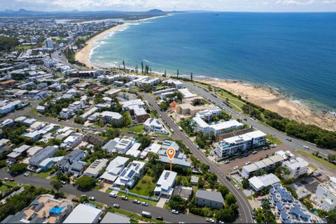 GEORGE8- THE ULTIMATE, FAMILY BEACH HOUSE! - Hervey Bay Accommodation 3