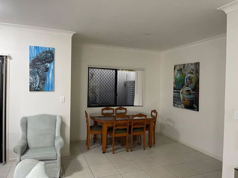 Georgina Townhouse - Hervey Bay Accommodation 3