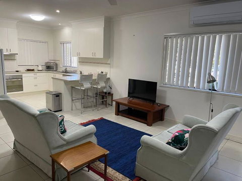 Georgina Townhouse - Hervey Bay Accommodation 1