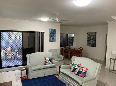 Georgina Townhouse - Hervey Bay Accommodation 4