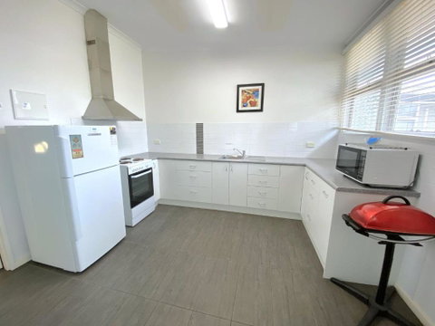 Getaway Villas Unit 383 - Hervey Bay Accommodation 4
