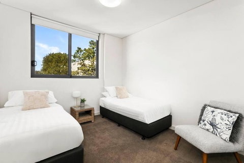 GLAD3 Gladesville Getaway Bright & Contemporary - Hervey Bay Accommodation 2