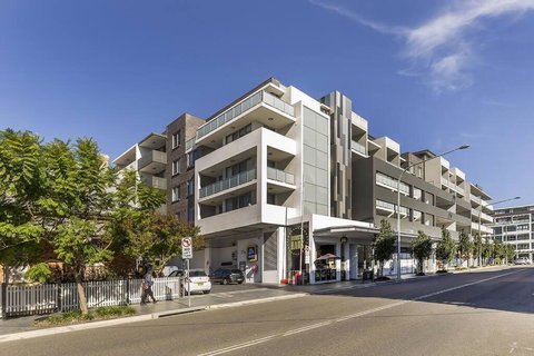 GLAD3 Gladesville Getaway Bright & Contemporary - Hervey Bay Accommodation 3