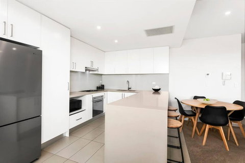 GLAD3 Gladesville Getaway Bright & Contemporary - Hervey Bay Accommodation 4