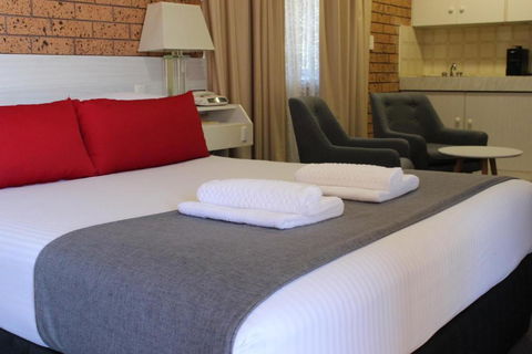 Golden Harvest Motor Inn Moree - Hervey Bay Accommodation 4