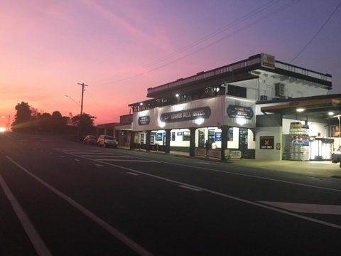 Goondihill Hotel - Hervey Bay Accommodation 0
