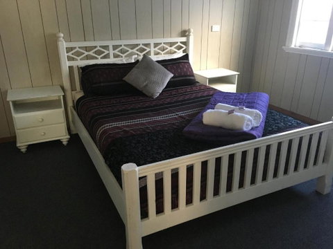 Goondihill Hotel - Hervey Bay Accommodation 4