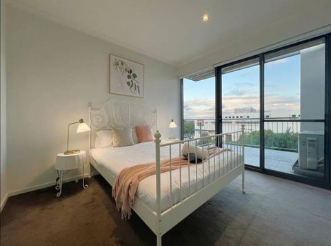 GW24-1 BATH 2 BR At The Glen With FREE Parking And Balcony - Hervey Bay Accommodation 0
