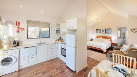 Grace Cottages - Hervey Bay Accommodation 2