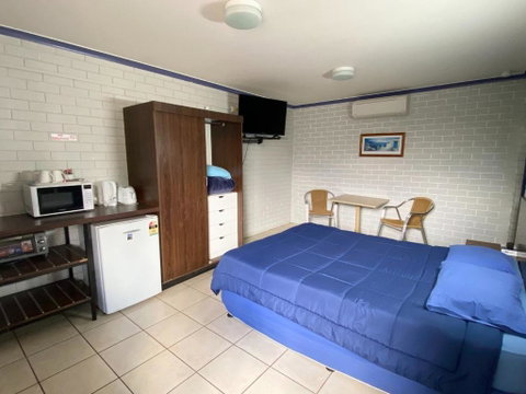 Grand Hotel Motel - Hervey Bay Accommodation 4