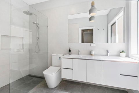 HALE KUPA Rye Beach House Spa Table Tennis - Tourism Hervey Bay 3