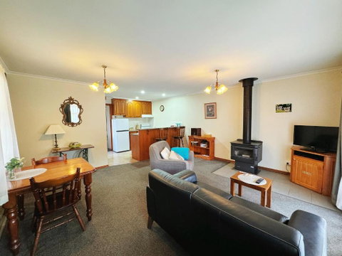 Halls Gap Log Cabins - Hervey Bay Accommodation 0